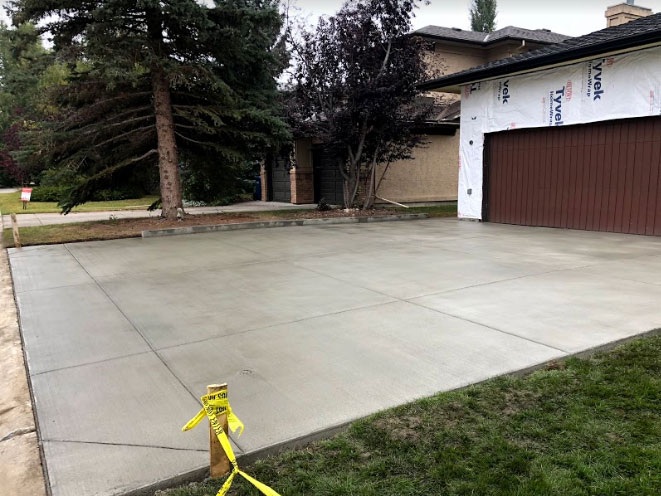 3-patriarch-construction-calgary-concrete-contractors-patterson-driveway-brushed-after-3