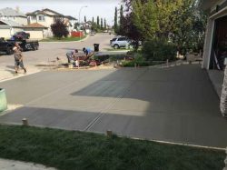4-patriarch-construction-calgary-concrete-contractors-royal-oak-driveway-brushed-finished-stamped-patio-after