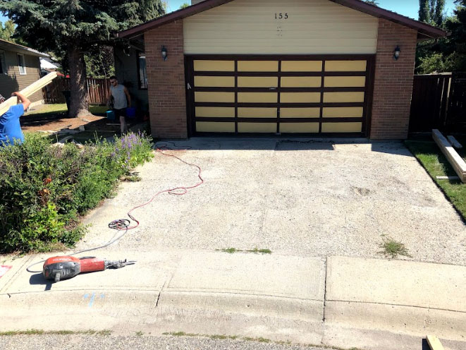 6-patriarch-construction-calgary-concrete-contractors-deer-run-driveway-breakout-demolition-before-1